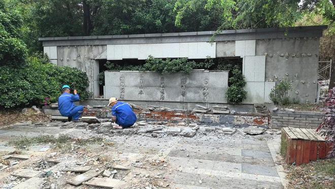 小区楼下新增了乒乓球室和跑步机(图7)
